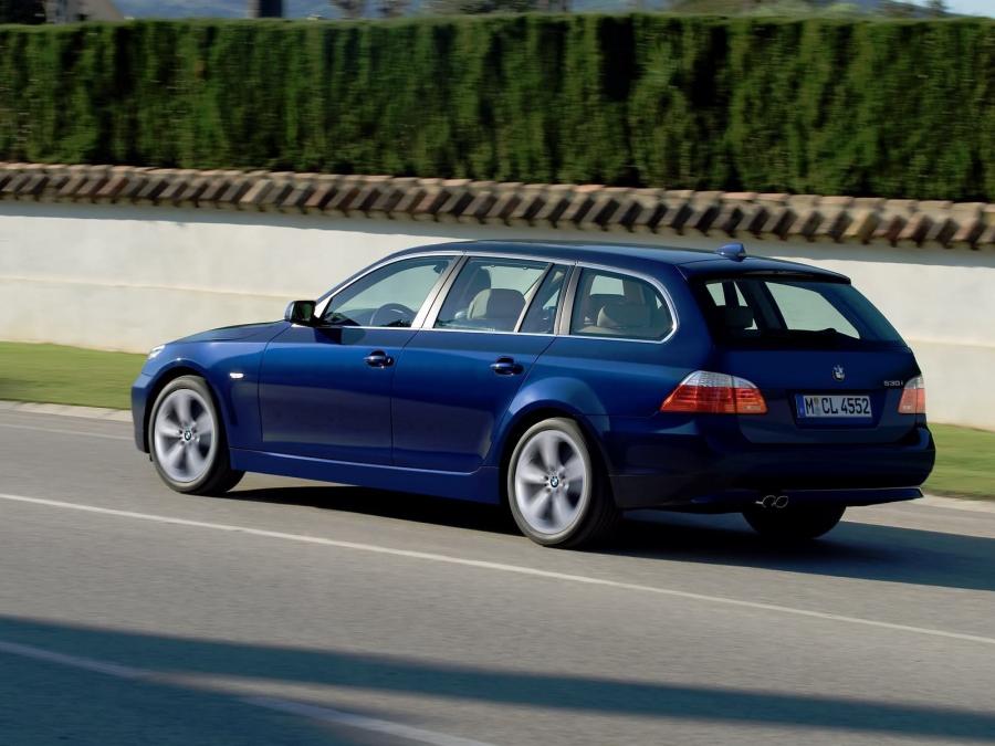  BMW 530i Touring 2007 года  (фото 37 из 46)
